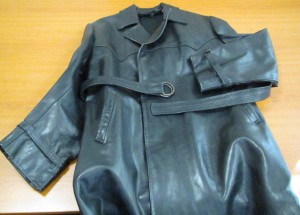 ШИКАРНЫЙ КОЖАНЫЙ ПЛАЩ, ВОЕННЫЙ ТРОФЕЙ