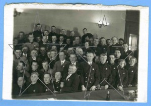 Г.И.Петровский среди награждённых железнодорожников.1935 г.