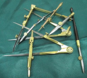 Шикарная старинная готовальня