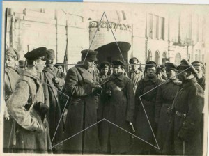 Москва.1918 год. Бойцы продотряда перед выступлением. 3 фото