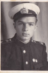 Моряк (речник? курсант?). Кокарда,погоны. 1950 г.