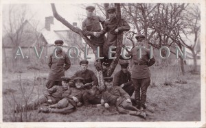 До начала войны всего 20 дней...Фото на память...Погранцы?