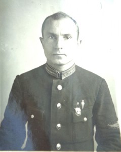 Фото с довоенными парашютными знаками.