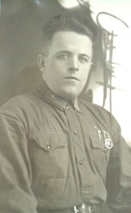 Фото с довоенными парашютными знаками.