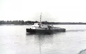 Фото разных гражданских кораблей.