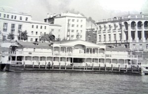 Фото разных гражданских кораблей.