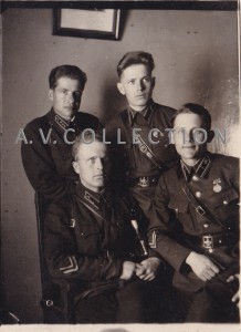 Группа офицеров-артиллеристов. пос.Всеволжский.14.4.1942 г.