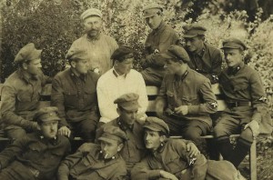 Железнодорожники с Нашивками. Ранние Советы.