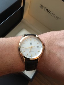 Золотые TAG HEUER CARRERA AUTOMATIC CHRONOMETER GOLD 40MM WV