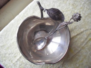 Ваза Яблока+чайная ложка Ромашка. 925 пр. 159 гр