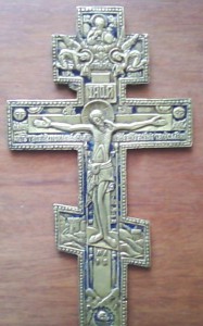 Крест с датой