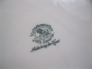 Большой до военный лежачий лось. Hutschenreuiher.