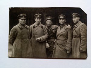 Группа чекистов (?) в форме, довоенное фото