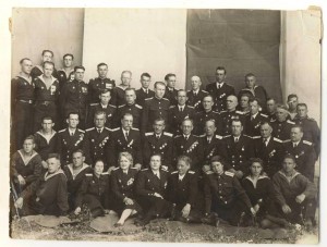 Офицеры и матросы ЧФ