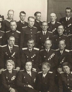 Офицеры и матросы ЧФ