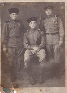 Артиллеристы СА в кубанках. конец 1940-х гг.