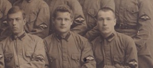 Группа бойцов железнодорожных частей. Разные нашивки.