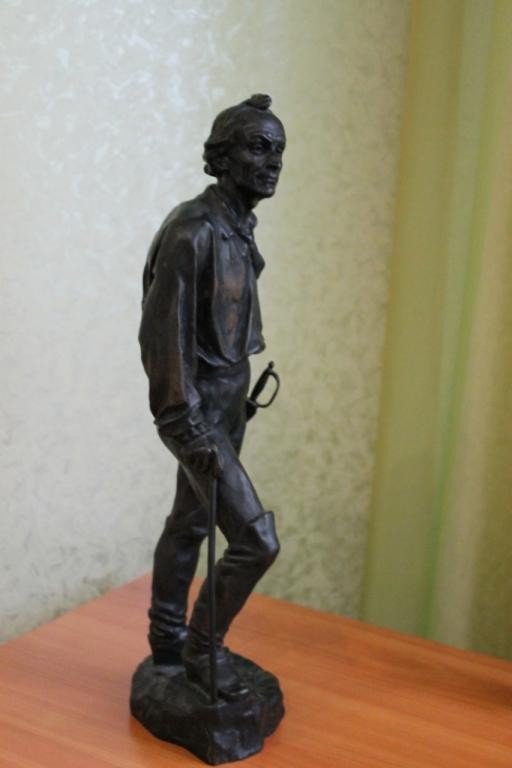 Суворов.Касли.чугун.СССР.без утрат.1984г.43см.клеймо