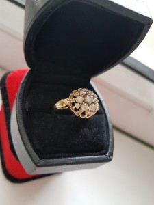 Кольцо с бриллиантами..беленькие чистенькие