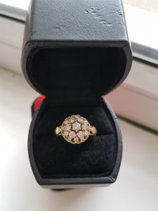 Кольцо с бриллиантами..беленькие чистенькие