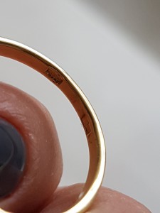 Кольцо с бриллиантами..беленькие чистенькие