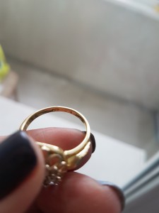 Кольцо с бриллиантами..беленькие чистенькие