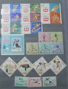 4 АЛЬБОМА марок  подскажите по цене...