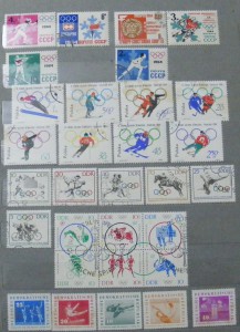 4 АЛЬБОМА марок  подскажите по цене...