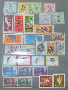 4 АЛЬБОМА марок  подскажите по цене...