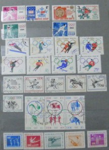 4 АЛЬБОМА марок  подскажите по цене...