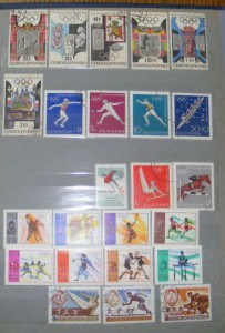 4 АЛЬБОМА марок  подскажите по цене...