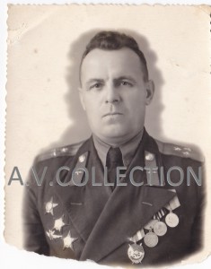 Подполковник/полк. ВВС - кавалер 3-х орденов КЗ. Кировобад.