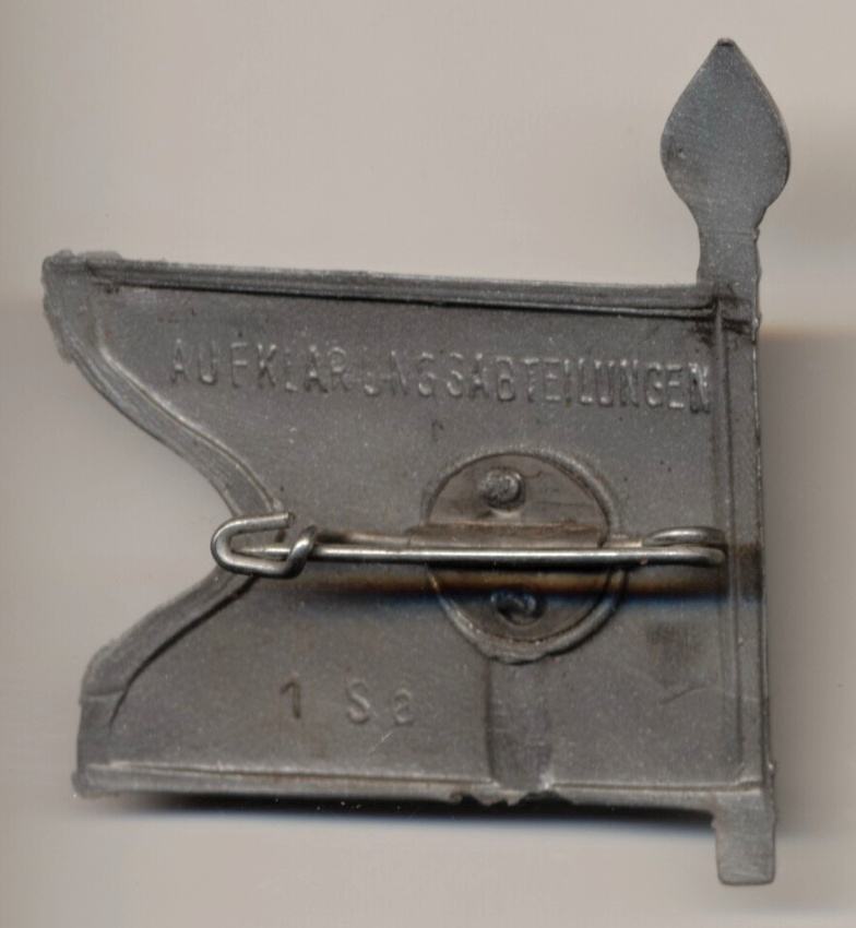 Знаки пожертвований на военные нужды. Знамена и флаги вермах