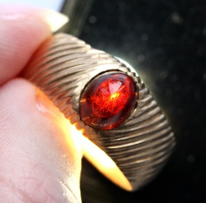 Кольцо золото 56 с камнем