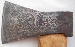 Расписной топор.