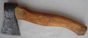 Расписной топор.