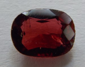 Вставка ГРАНАТ, старая огранка из изделия.