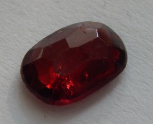 Вставка ГРАНАТ, старая огранка из изделия.