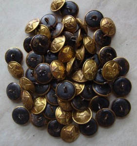 Пуговицы погонные с буртиком и без.