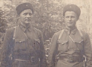 Ком.163 мин.полка подп.Владимиров с комиссаром. Июль 1942 г.