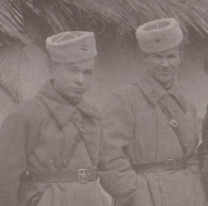 Город Чертково,апрель 1943 г. Трофейный автомат.