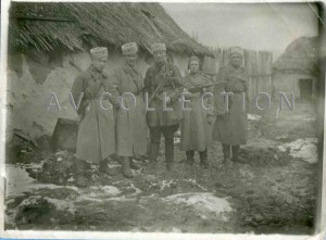 Город Чертково,апрель 1943 г. Трофейный автомат.