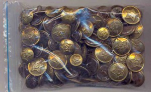 пуговки латунные, разных размеров, Мосштамп, с датой...