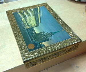 Большая коробка с Кремлем и Дворцом съездов