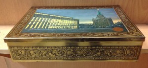 Большая коробка с Кремлем и Дворцом съездов