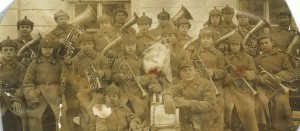 Дети Музыканты в Военной Форме.