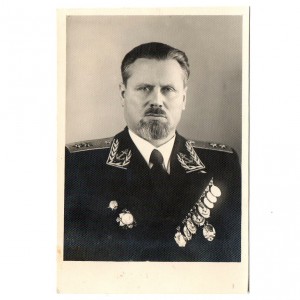 Вице-адмирал Фролов А.А. с орденом Нахимова 1 ст.