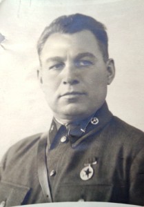 Фото с медалью 20 лет РККА.