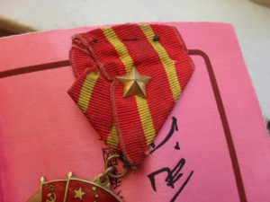Две медали Китайско-Советской дружбы на одного, на доках.