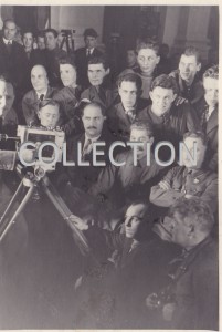 Неизвестный снимок: Сталин,Ворошилов позируют кинокамере.